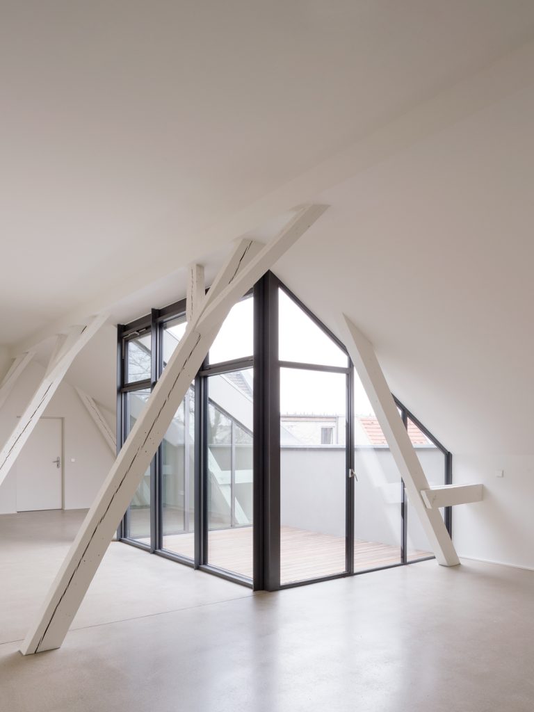 Tempelhofer Ufer is finished!